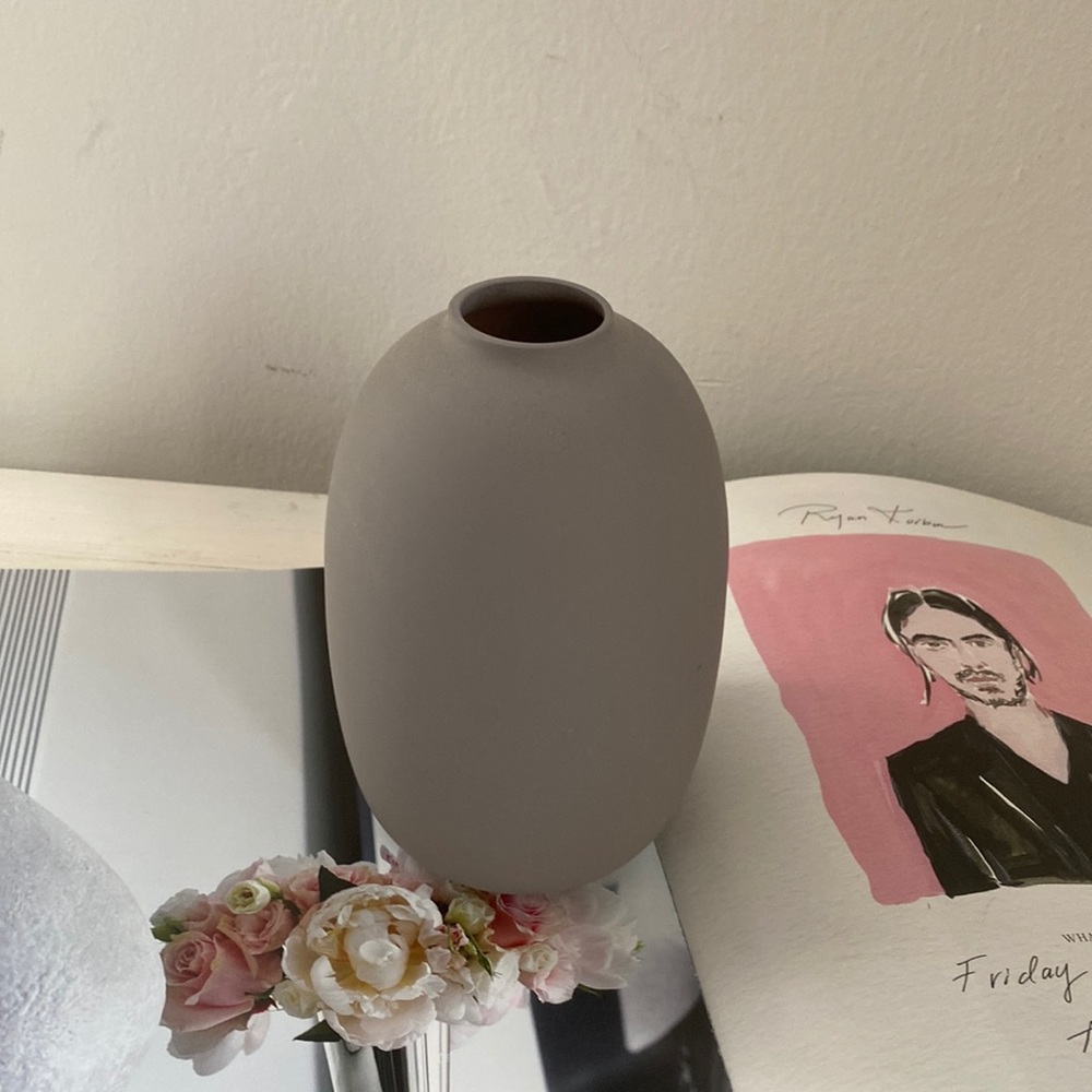 H&M stylish vase